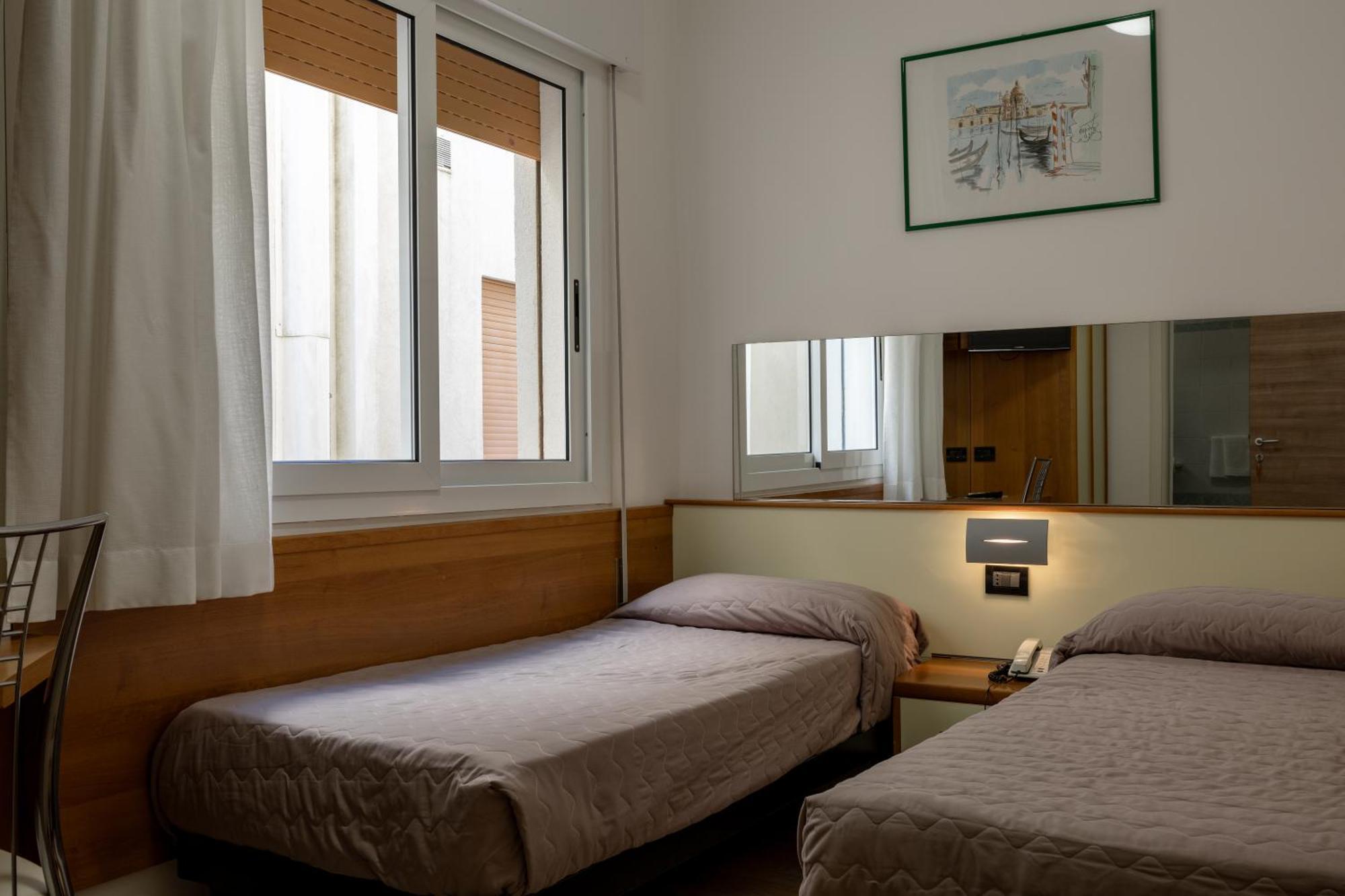 Hotel Continental Caorle Esterno foto